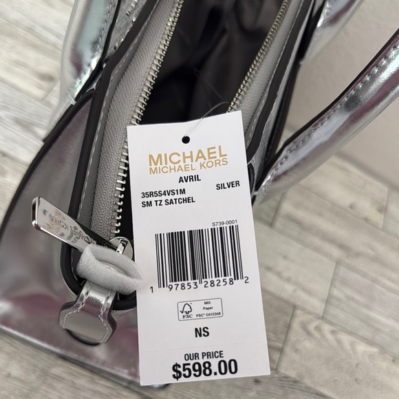 Michael Kors Avril Small Silver Satchel NWT - Picture 16 of 16